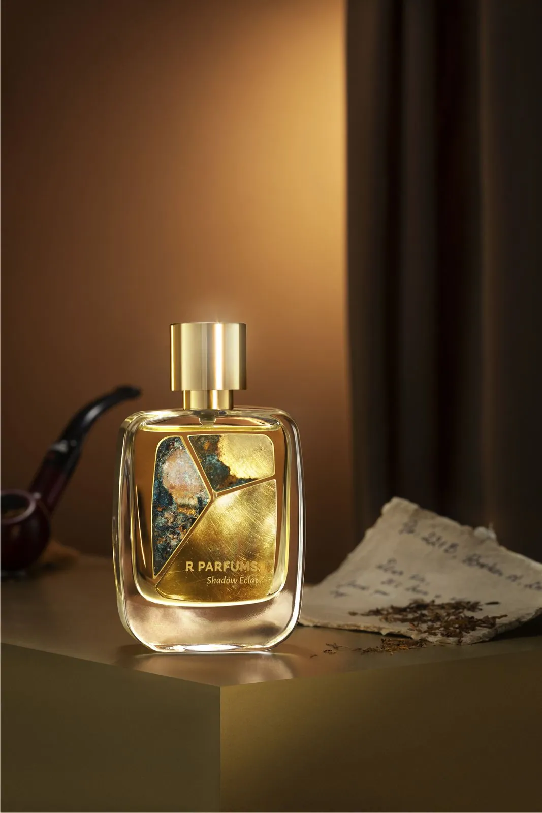 The Shadow Éclat Patina bottle