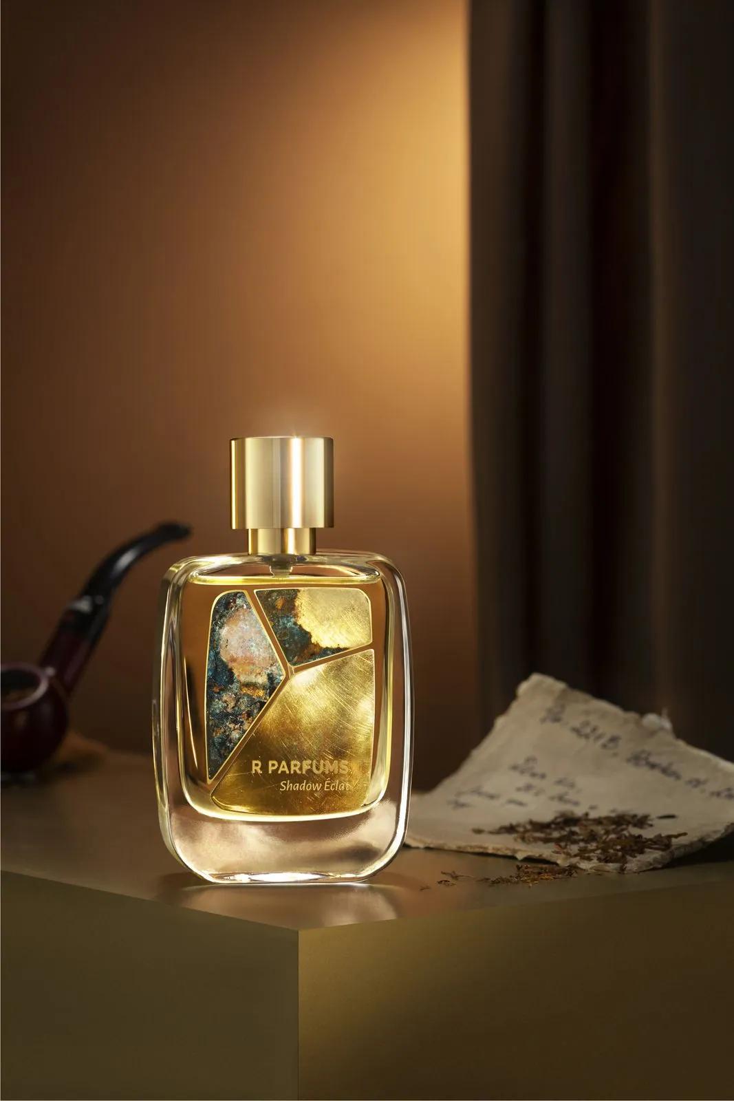 The Shadow Éclat Patina bottle