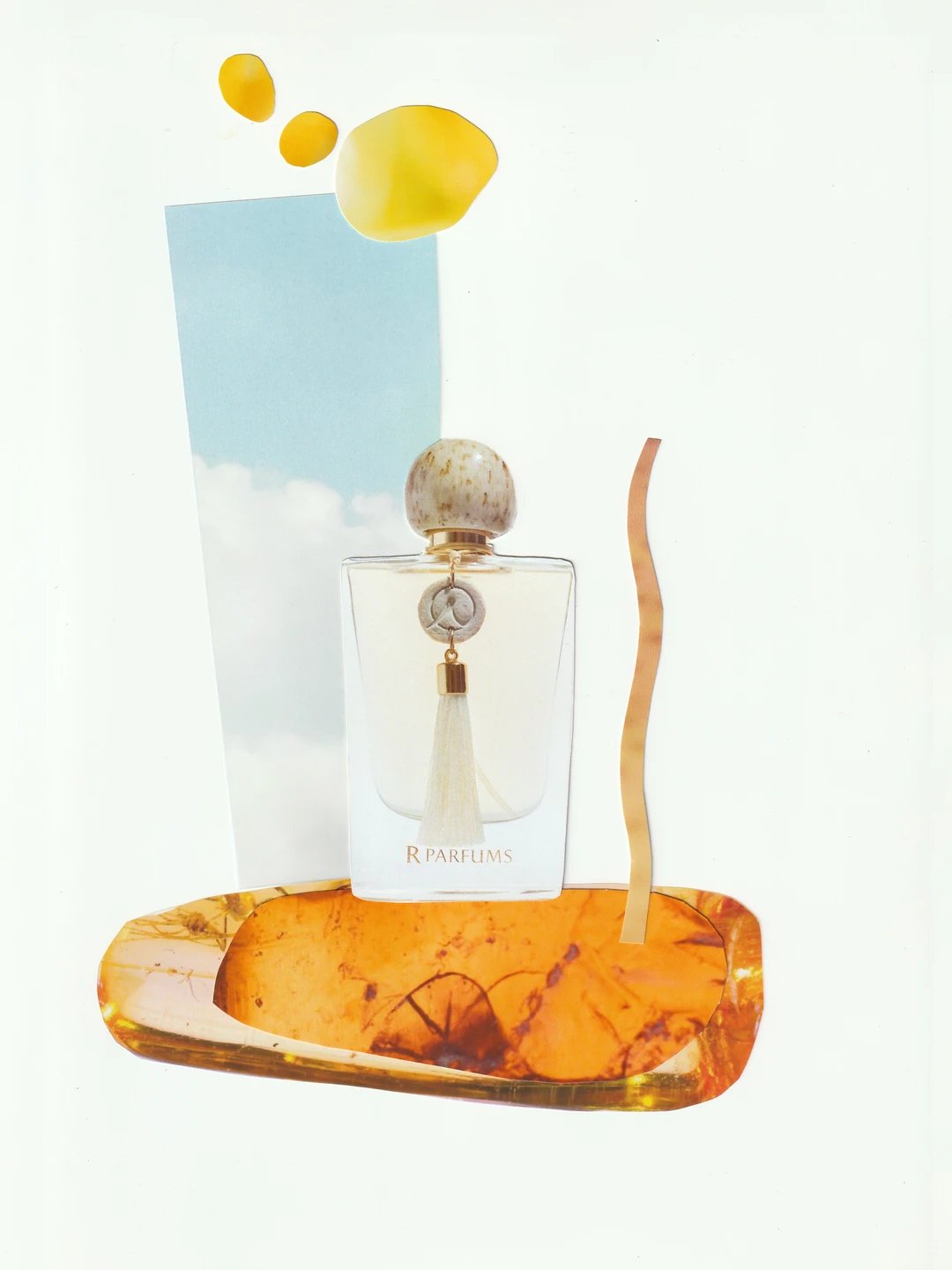 ภาพสต็อปโมชันของ Eau de Hajime: ขวดเซรามิกบนกระดาษ แล้วชิ้นส่วนคอลลาจแต่ละชิ้นถูกวางลงทีละชิ้นจนภาพสมบูรณ์ เล่นวนซ้ำ ไม่มีเสียง